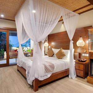 Suite King Bed Daily Activities