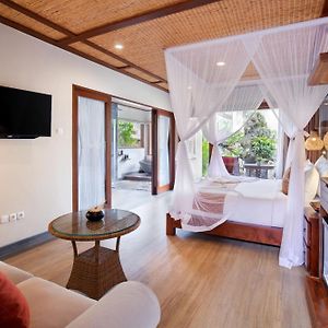 Suite Twin Beds Daily Activities